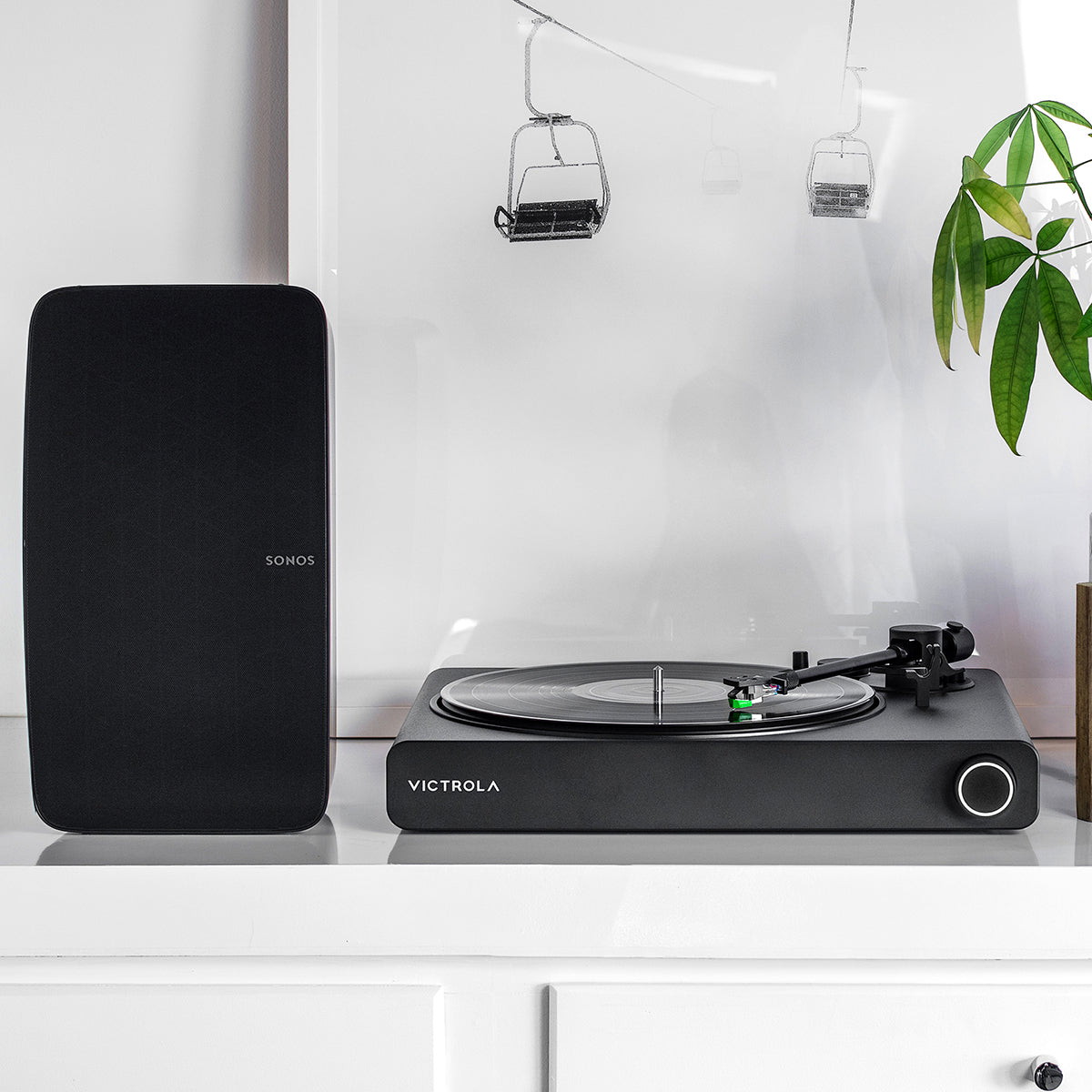 Stream Onyx WiFi and Bluetooth Turntable (Works with Sonos) - Refurbished