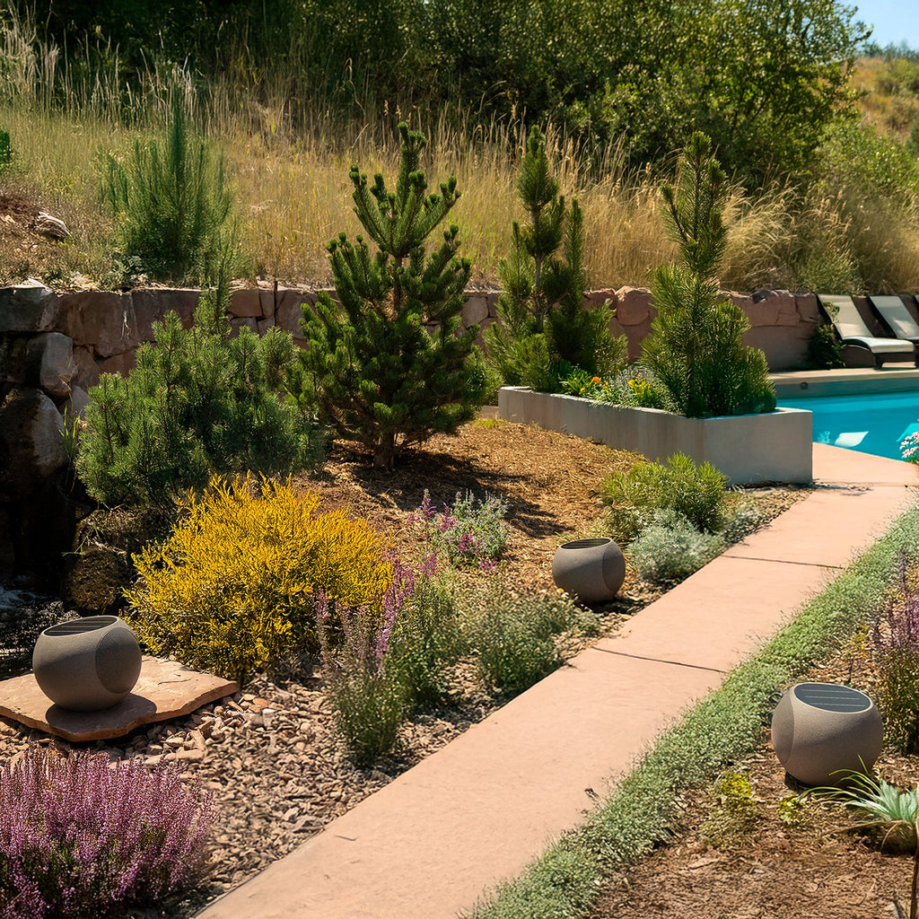 Zen Outdoor Solar Speaker