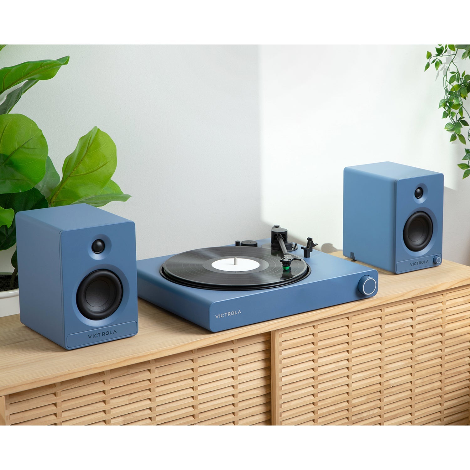 Stream Onyx WiFi and Bluetooth Turntable (Works with Sonos)