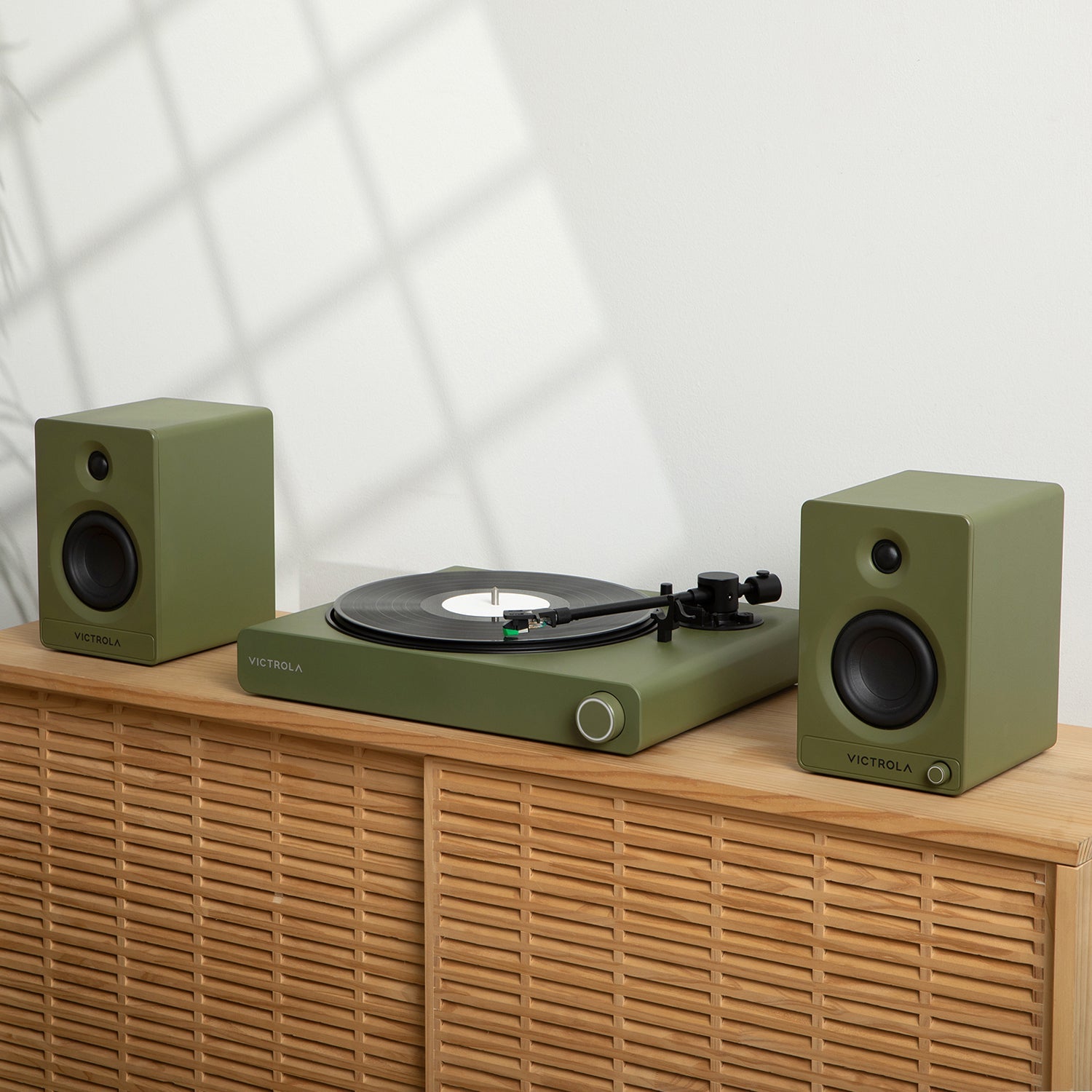 Stream Onyx WiFi and Bluetooth Turntable (Works with Sonos)