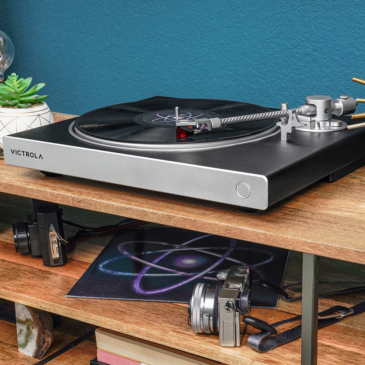 Hi-Res Carbon Bluetooth Turntable - Refurbished