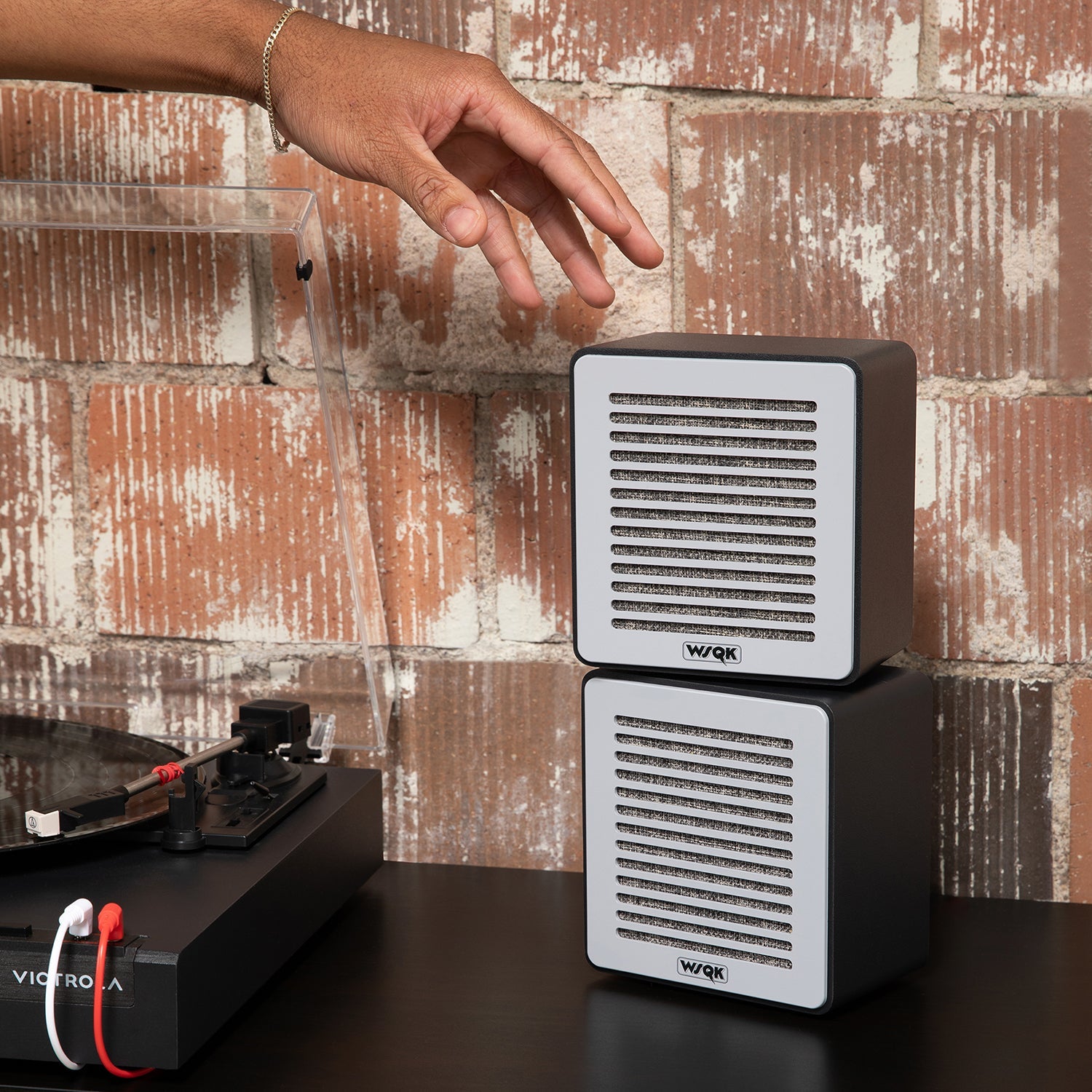 Stranger Things WSQK Record Player