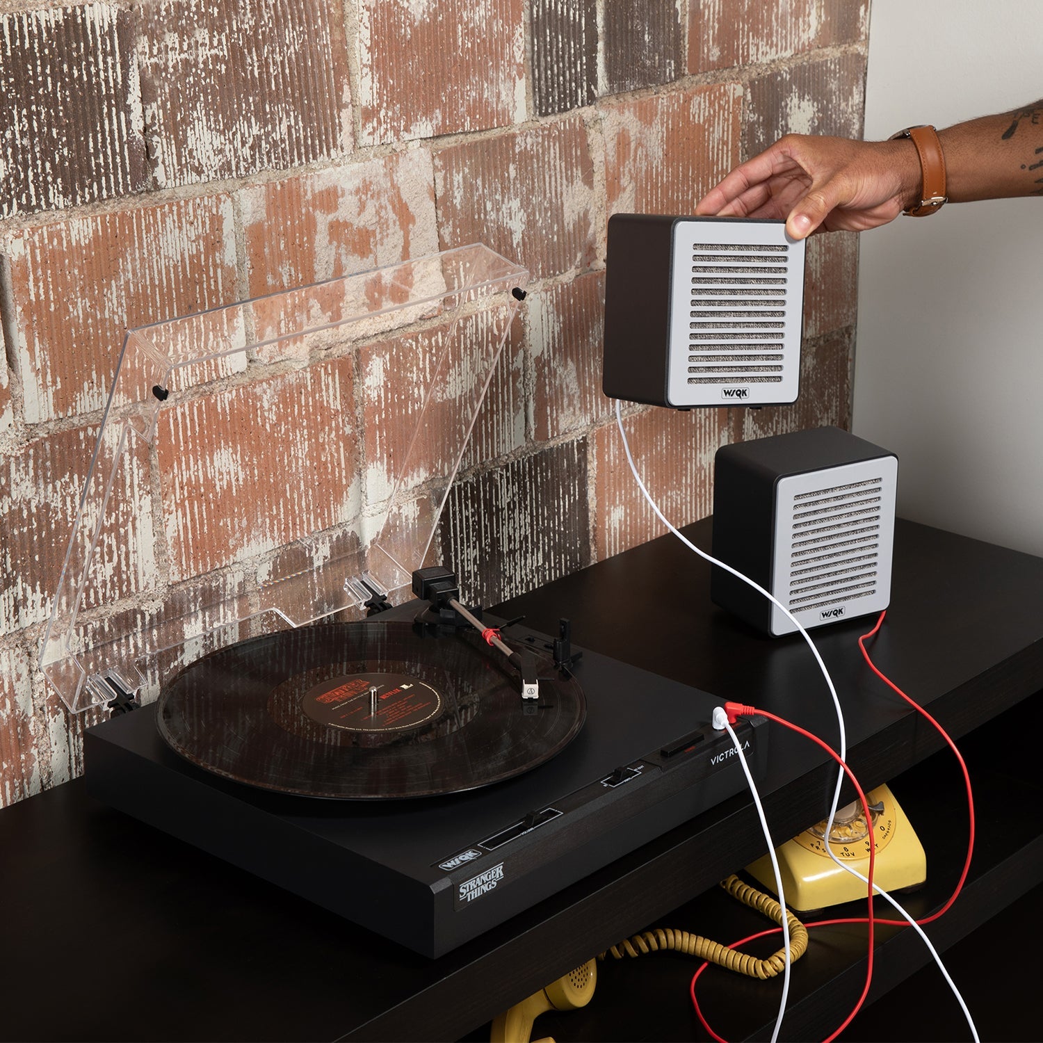 Stranger Things WSQK Record Player